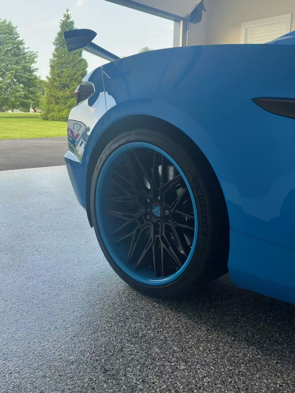 RV-T081 | Custom Forged 2-Piece Corvette C8 Z06 / E-Ray Deep Concave Rapid Blue Wheels | 20x10, 21x13 Setup