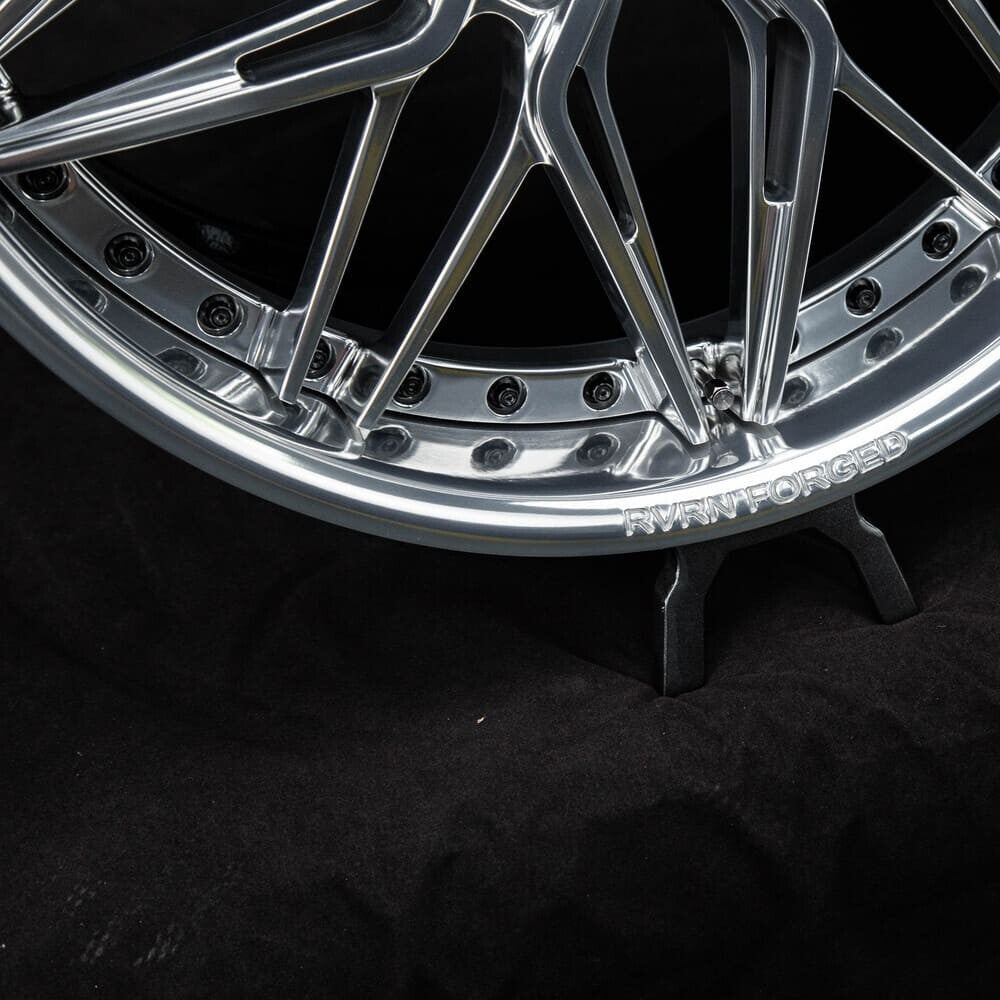 Close-up of forged finish on Corvette Z06 RV-T081 wheels