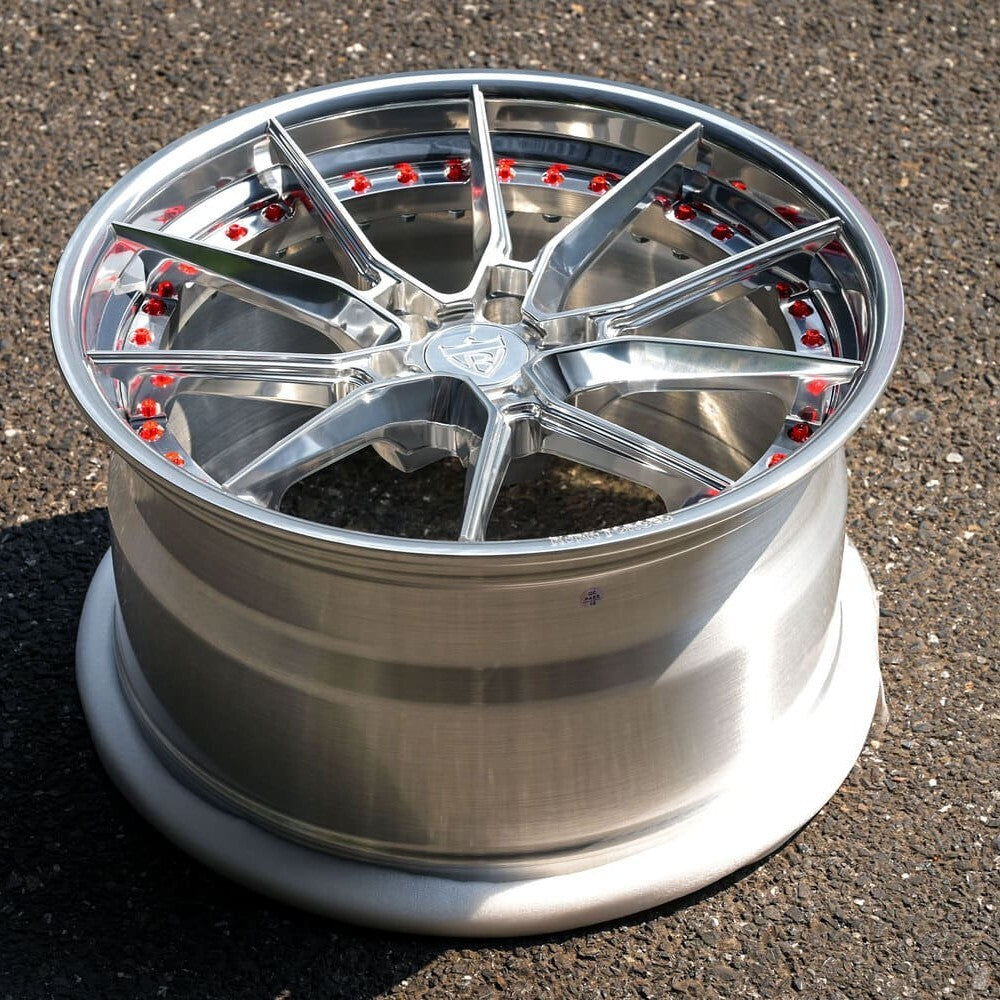 	Polished aluminum 2-piece forged RV-DB082 wheel for C8 Corvette Z51