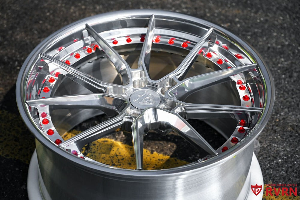 	Close-up of RV-DB082 forged wheel spoke and red screws