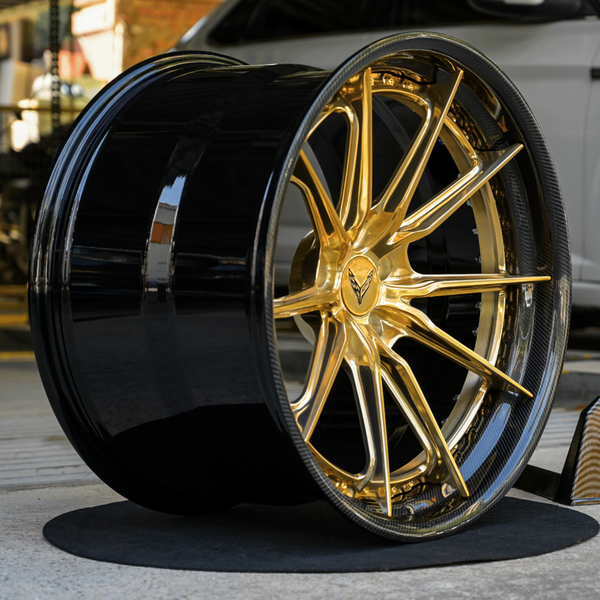 RV-DC05 forged polished frozen gold wheels on Corvette C8 Z06 – side profile