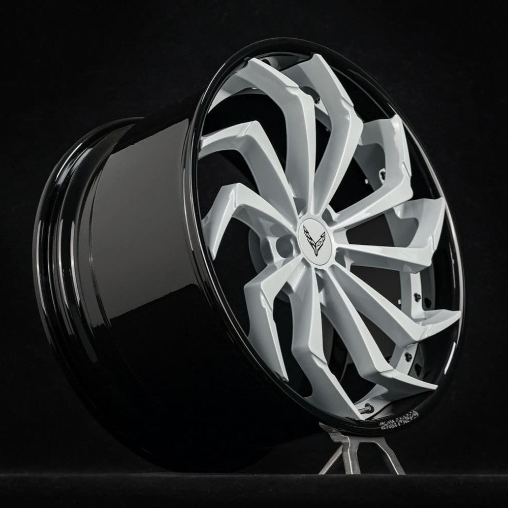 	Custom color-matched spokes in Ceramic Matrix Grey Metallic finish