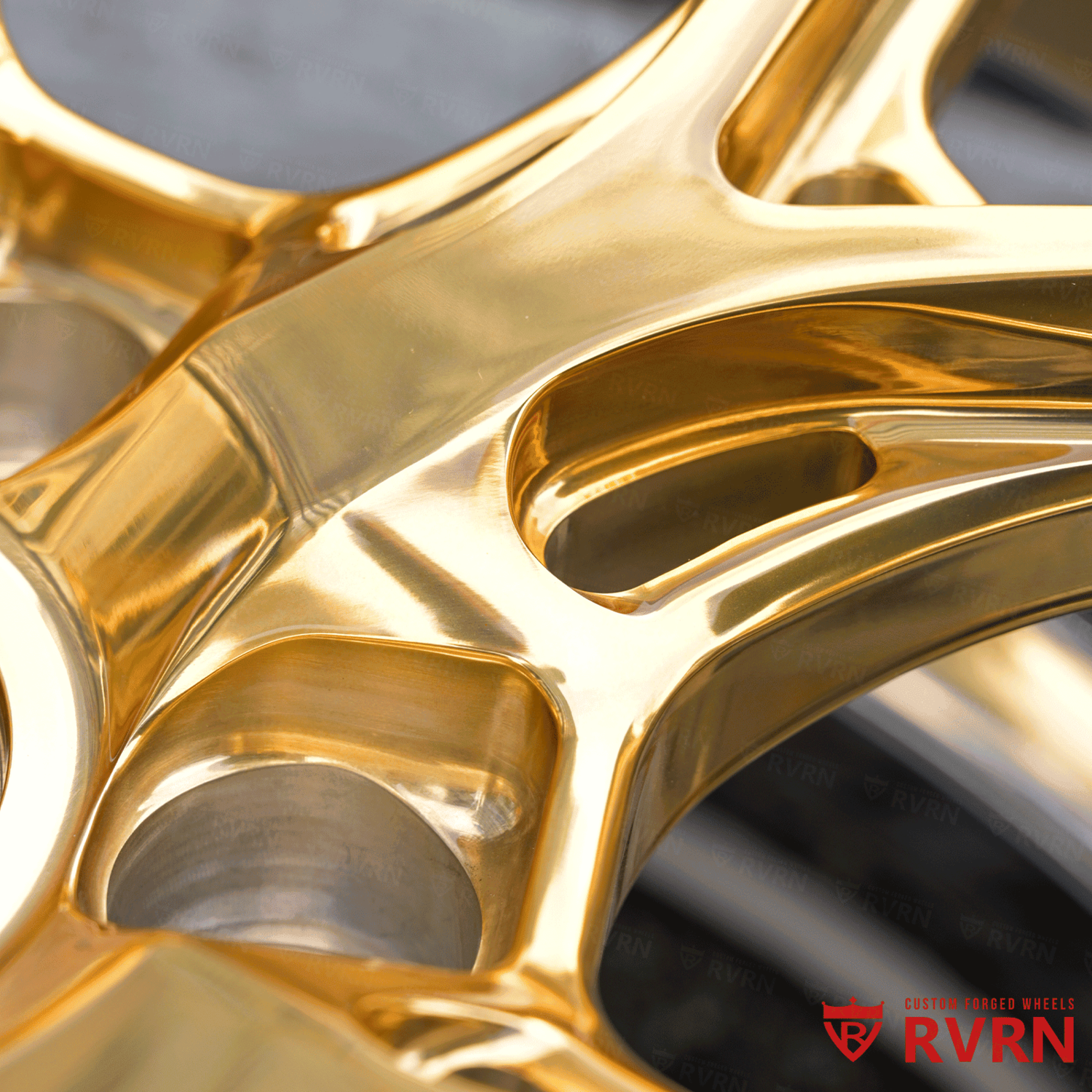 RV-DR08D forged two-piece wheel detail for Corvette C8 Stingray, Polished Frozen Gold face and Chrome barrel construction