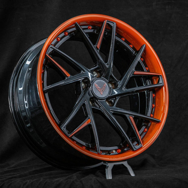 RV-DS74 forged orange and black Corvette wheels on C8 Z51 – side view