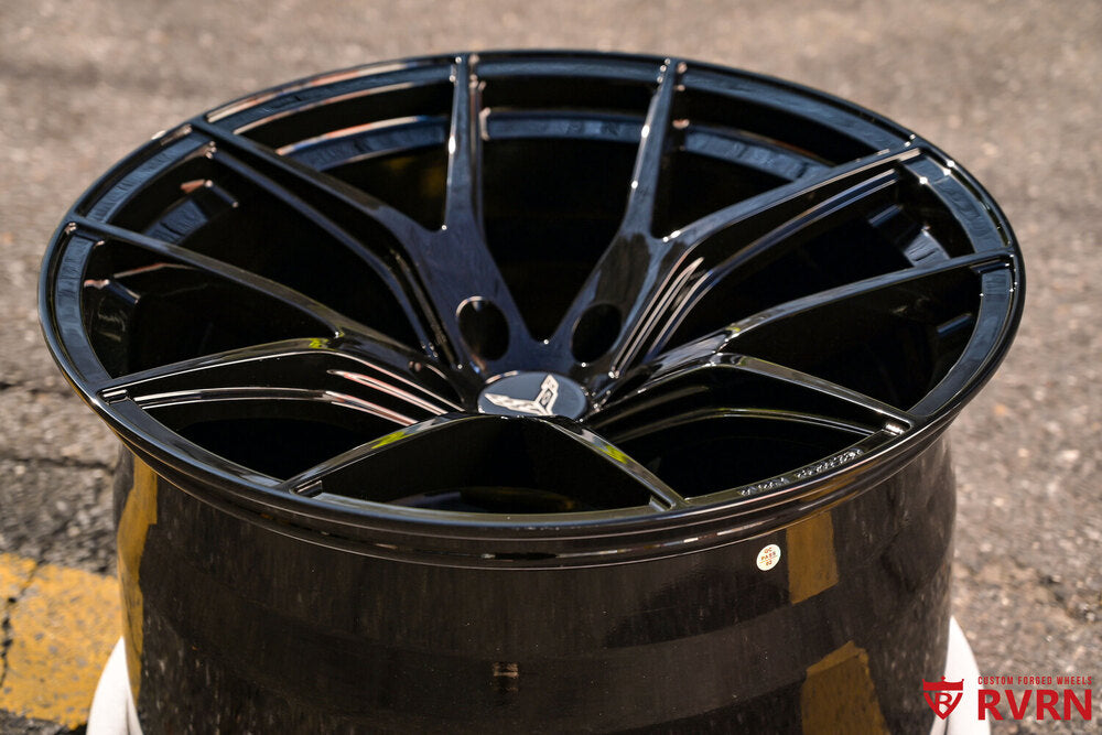 RV-MC24 | Custom Forged Super Concave Gloss Black 20x10/21x13 Corvette C8 Z06 / E-Ray Wheels