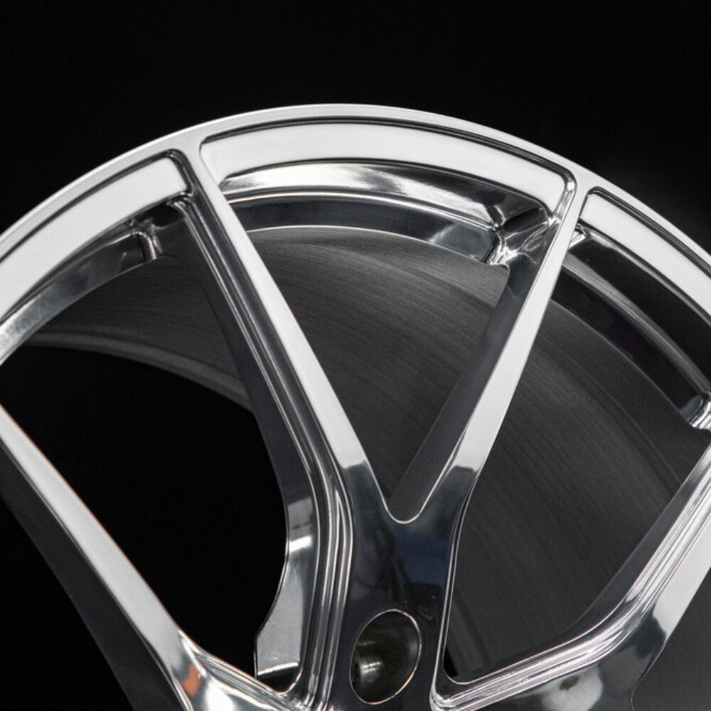 Polished aluminum detail of RV-MC35 20x12 rear wheel for C7 Corvette