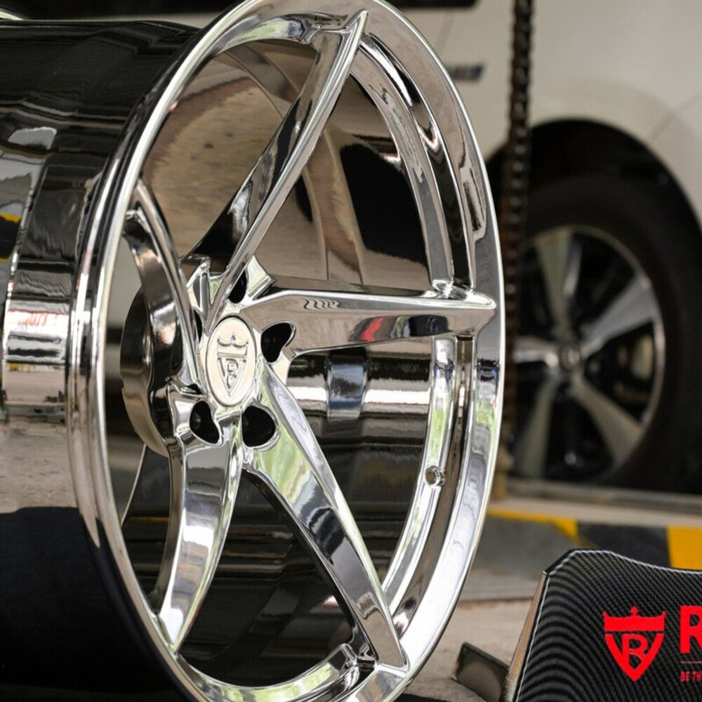 2024 Corvette C8 Z06 chrome custom wheels side profile