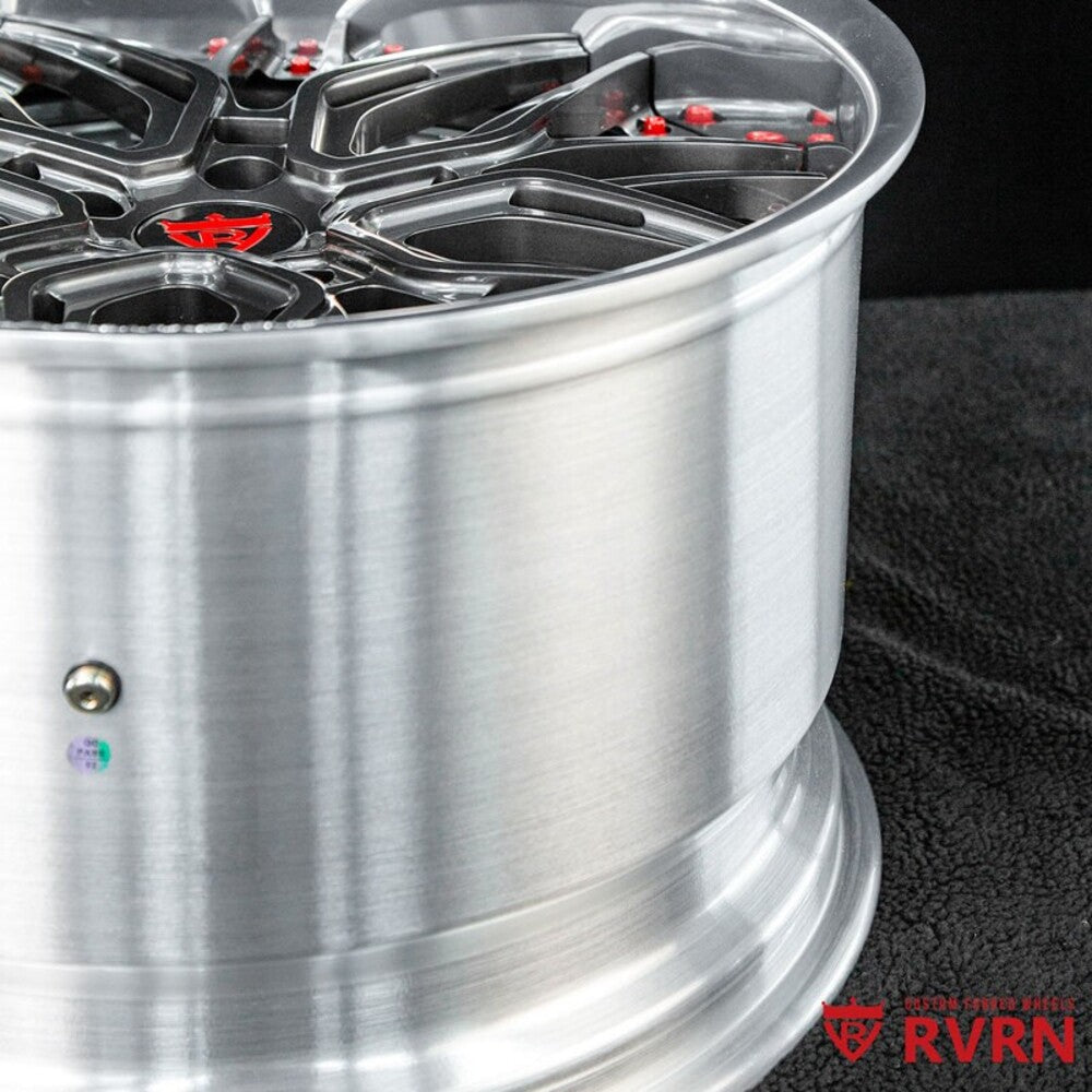 Corvette custom wheels RV-T081 two-piece forged with polished lip