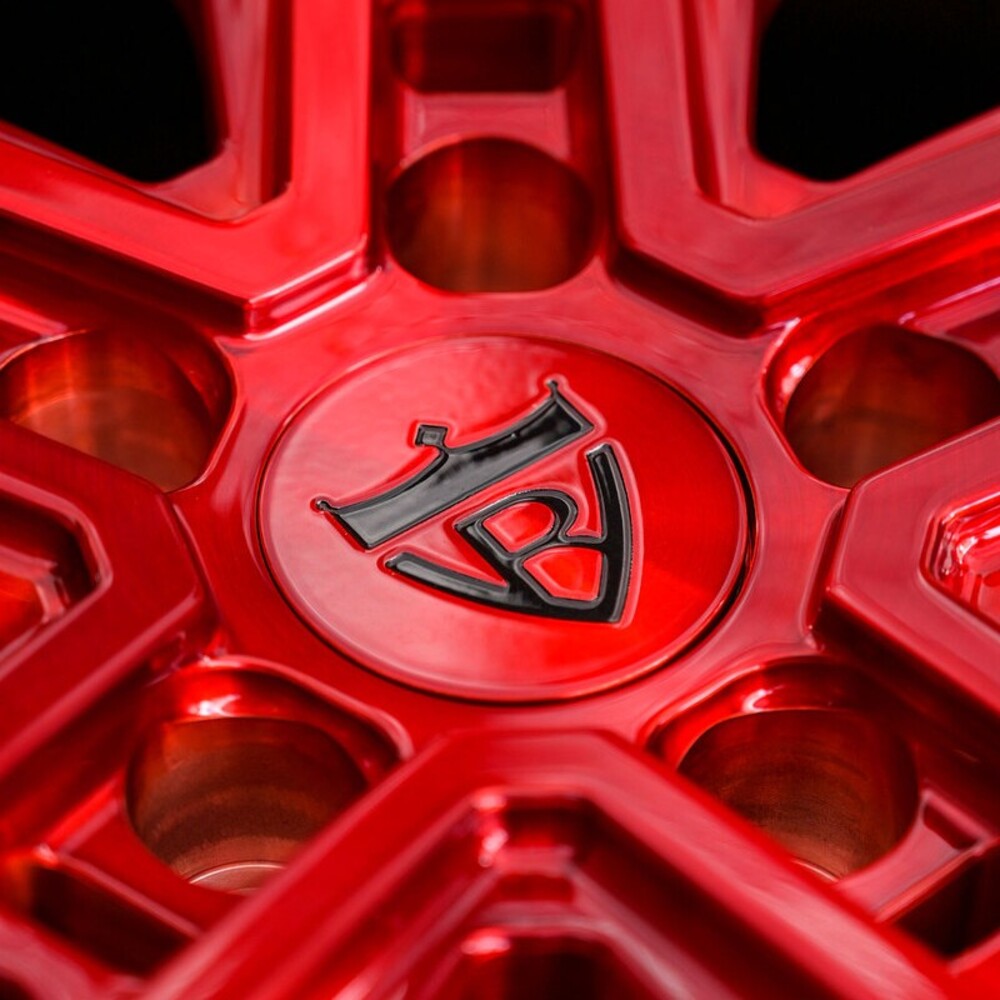 Corvette C8 Stingray side profile with RV-T081 custom wheels